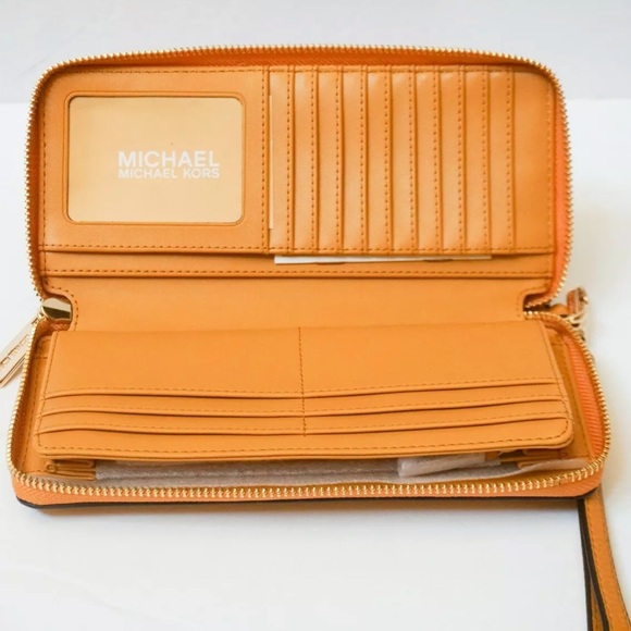 MICHAEL KORS JET SET TRAVEL LARGE CONTINENTAL WALLET $228 - Picture 9 of 12